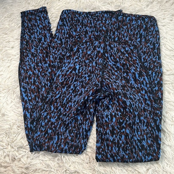 Lululemon Swift Speed High-Rise Tight 28" Leopard Camo Blue Nile Multi - Picture 4 of 6